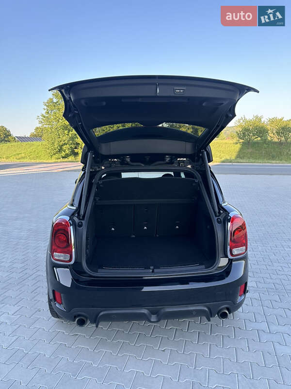 Хэтчбек MINI Countryman 2017 в Черновцах