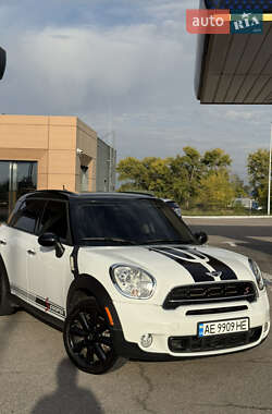 Внедорожник / Кроссовер MINI Countryman 2015 в 