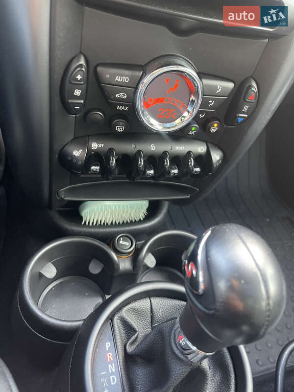 Внедорожник / Кроссовер MINI Countryman 2016 в Киеве