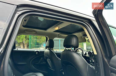 Позашляховик / Кросовер MINI Countryman 2015 в 