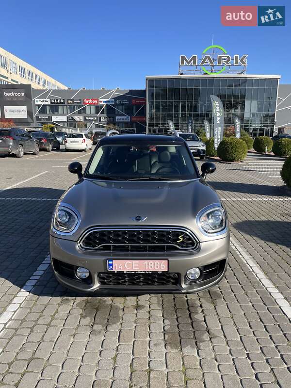 Хэтчбек MINI Countryman 2017 в Львове