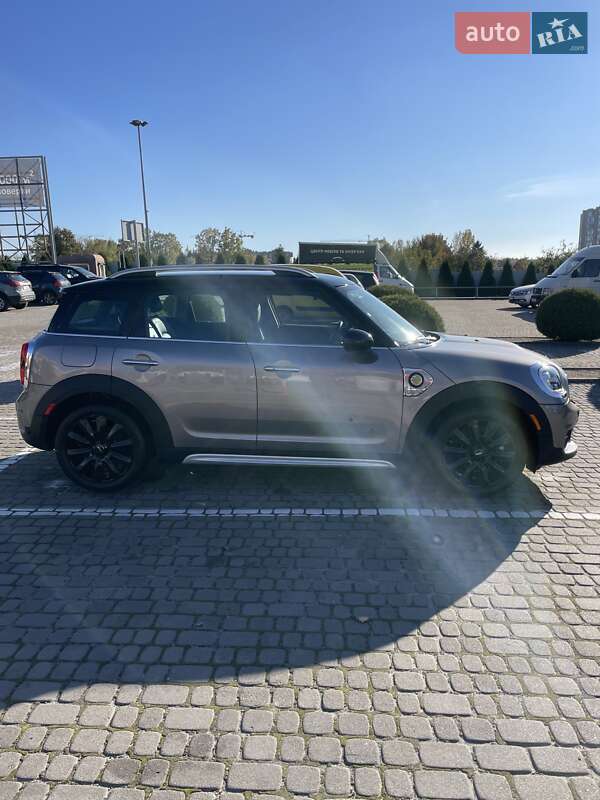 Хэтчбек MINI Countryman 2017 в Львове