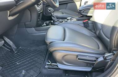 Хетчбек MINI Countryman 2017 в  фото 12 Хетчбек MINI Countryman 2017 в