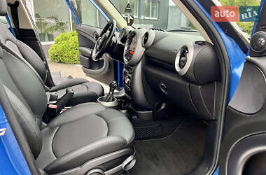 Позашляховик / Кросовер MINI Countryman 2012 в  фото 42 Позашляховик / Кросовер MINI Countryman 2012 в