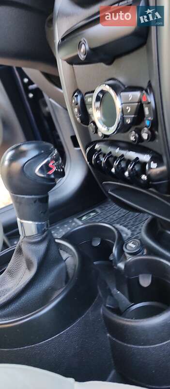 Внедорожник / Кроссовер MINI Countryman 2015 в Львове фото 26 Внедорожник / Кроссовер MINI Countryman 2015 в Львове