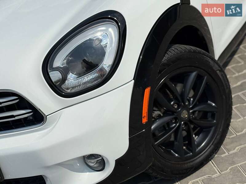 Внедорожник / Кроссовер MINI Countryman 2014 в Кривом Роге фото 3 Внедорожник / Кроссовер MINI Countryman 2014 в Кривом Роге