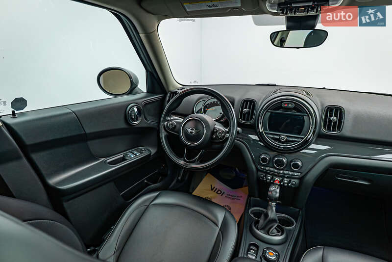 Хэтчбек MINI Countryman 2018 в Киеве фото 11 Хэтчбек MINI Countryman 2018 в Киеве