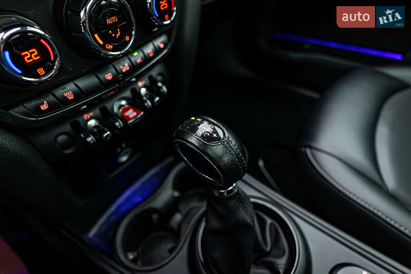 Хэтчбек MINI Countryman 2018 в Киеве фото 19 Хэтчбек MINI Countryman 2018 в Киеве