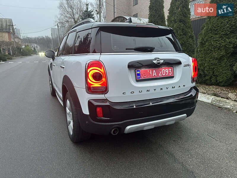 Хэтчбек MINI Countryman 2018 в Киеве фото 40 Хэтчбек MINI Countryman 2018 в Киеве