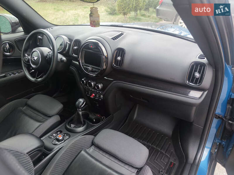 Хэтчбек MINI Countryman 2018 в Ужгороде фото 24 Хэтчбек MINI Countryman 2018 в Ужгороде
