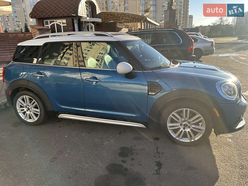 Хэтчбек MINI Countryman 2017 в Киеве