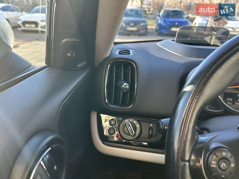 Хэтчбек MINI Countryman 2017 в Киеве