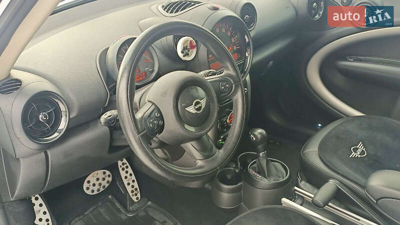 Внедорожник / Кроссовер MINI Countryman 2016 в Днепре фото 10 Внедорожник / Кроссовер MINI Countryman 2016 в Днепре
