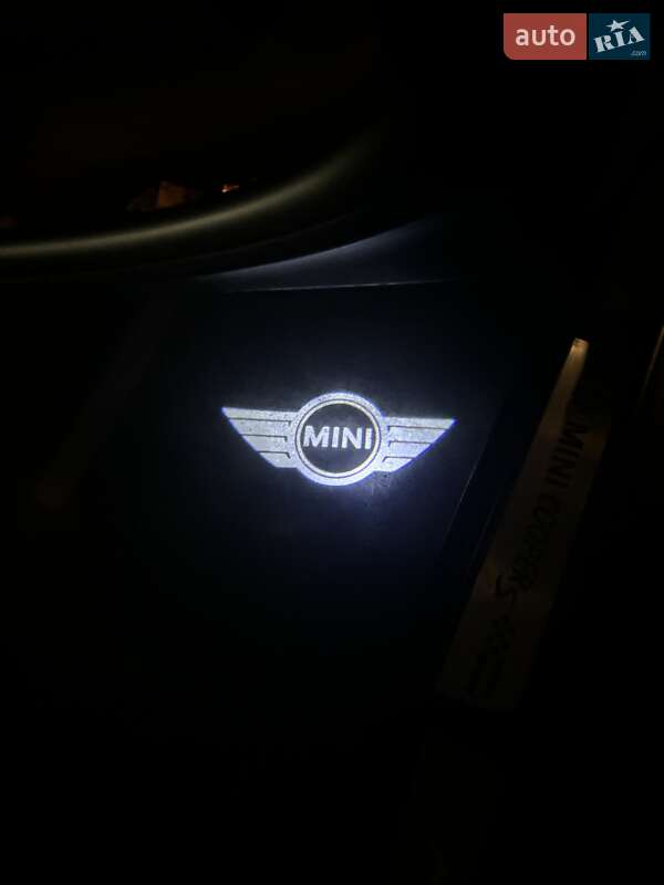 Позашляховик / Кросовер MINI Countryman 2015 в Києві
