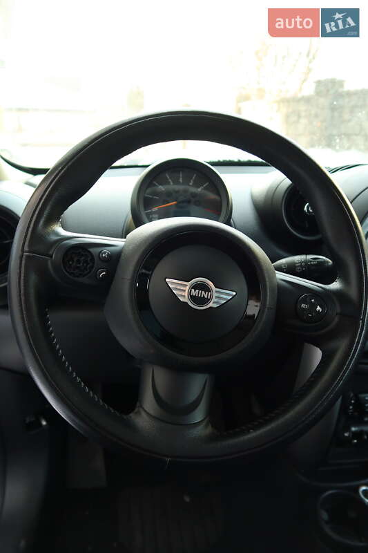 Внедорожник / Кроссовер MINI Countryman 2014 в Ровно
