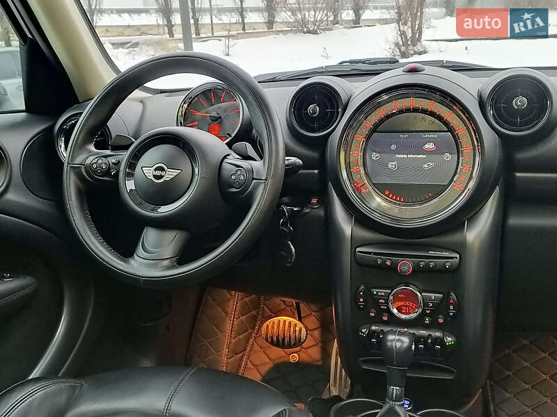 Внедорожник / Кроссовер MINI Countryman 2015 в Киеве фото 2 Внедорожник / Кроссовер MINI Countryman 2015 в Киеве