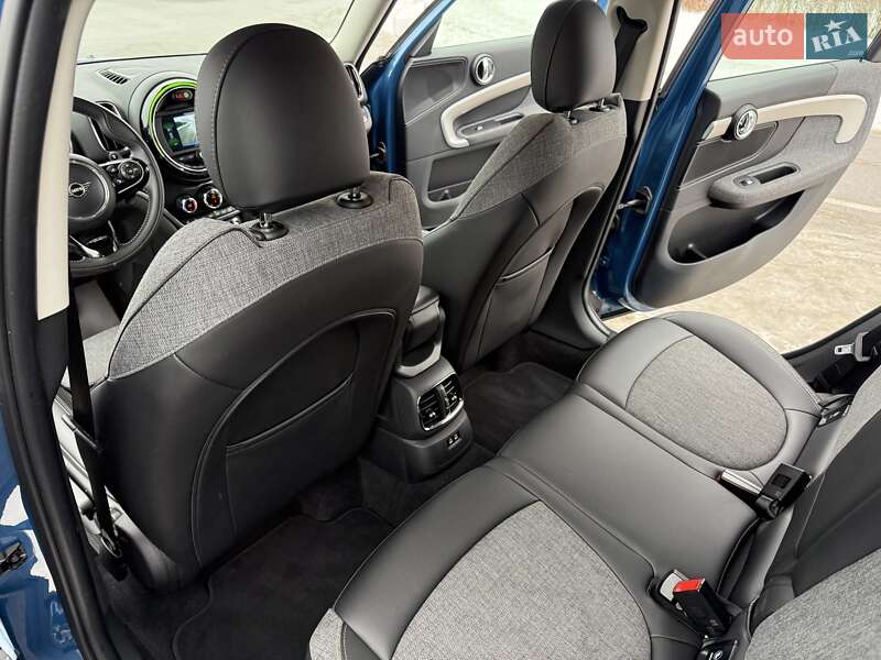 Хэтчбек MINI Countryman 2019 в Киеве фото 58 Хэтчбек MINI Countryman 2019 в Киеве
