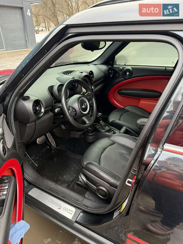 Внедорожник / Кроссовер MINI Countryman 2015 в Киеве