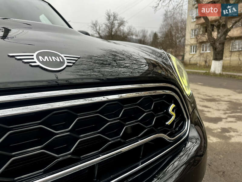 Хетчбек MINI Countryman 2018 в Сваляві