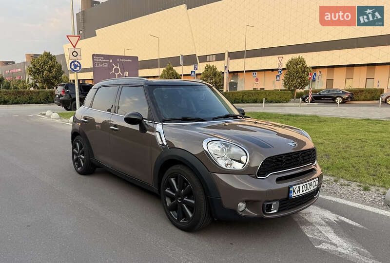Внедорожник / Кроссовер MINI Countryman 2014 в Киеве
