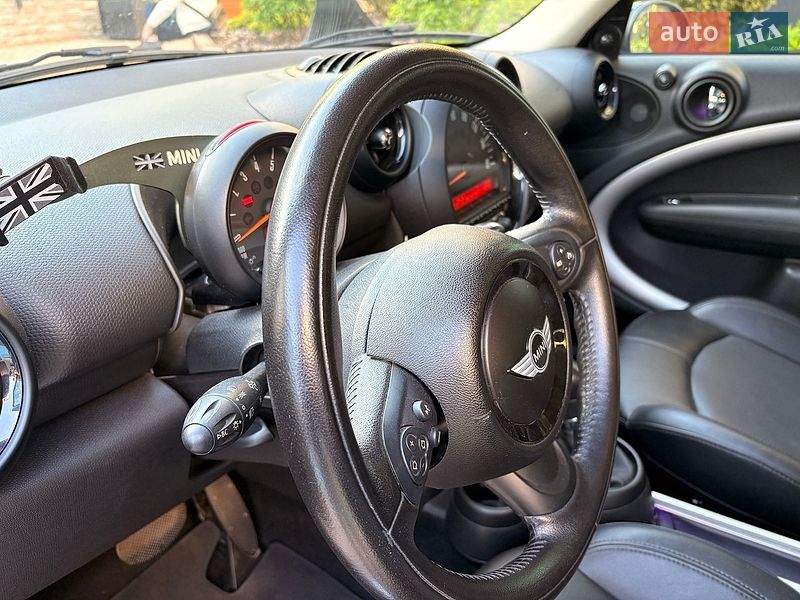 Внедорожник / Кроссовер MINI Countryman 2016 в Киеве