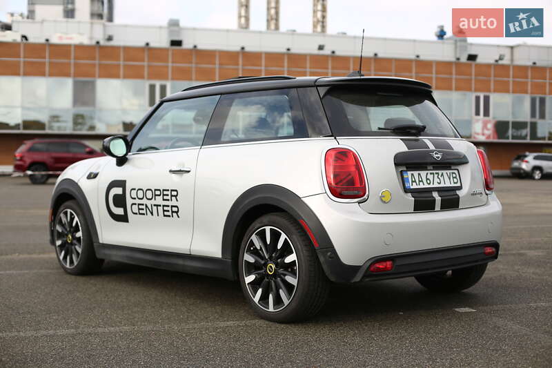 Хэтчбек MINI Electric 2021 в Киеве