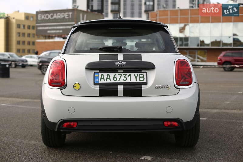 Хэтчбек MINI Electric 2021 в Киеве