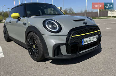 Хэтчбек MINI Electric 2021 в Киеве