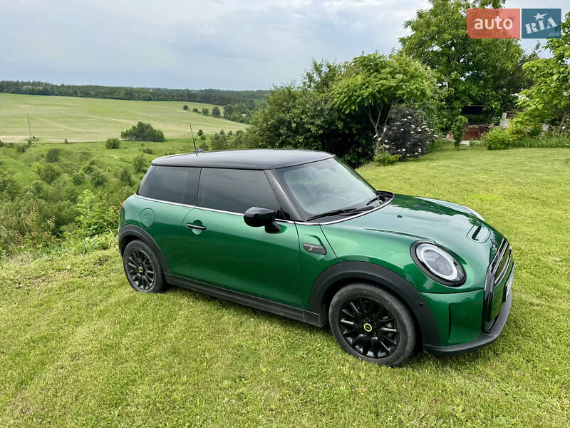 Хэтчбек MINI Electric 2021 в Киеве