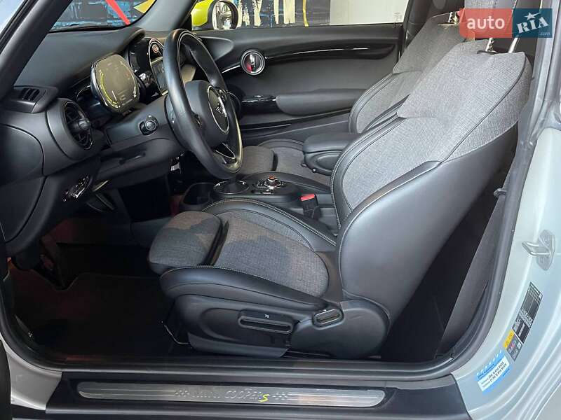 Хэтчбек MINI Electric 2020 в Одессе фото 18 Хэтчбек MINI Electric 2020 в Одессе