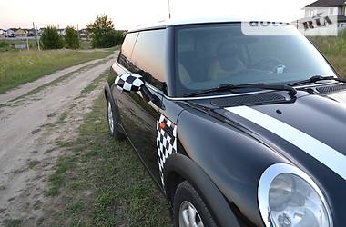 Хэтчбек MINI Hatch 2004 в Киеве