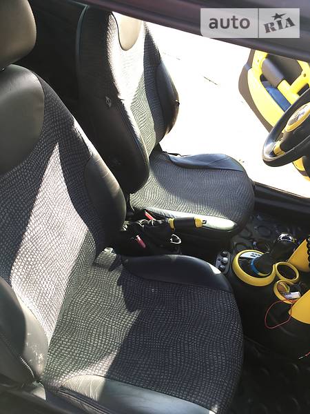 Хетчбек MINI Hatch 2003 в Києві