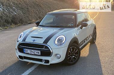 Хетчбек MINI Hatch 2014 в 