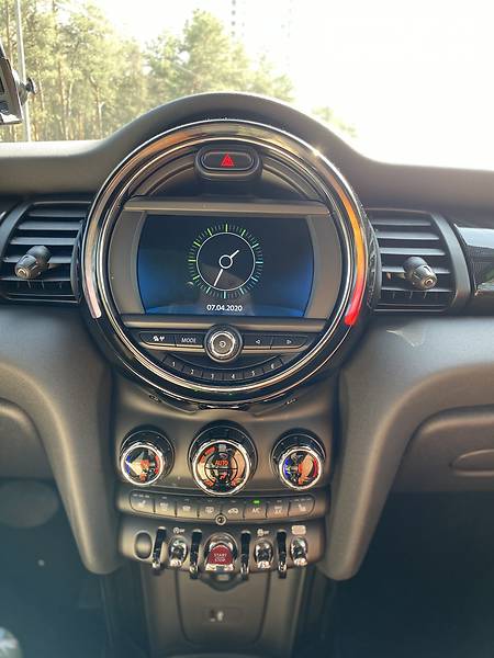 Хетчбек MINI Hatch 2018 в Києві