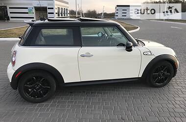 Хетчбек MINI Hatch 2013 в 