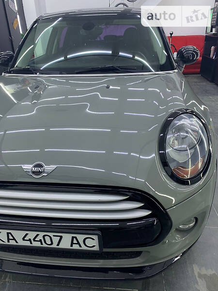 Хэтчбек MINI Hatch 2014 в Киеве