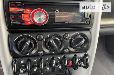 Купе MINI Hatch 2006 в 