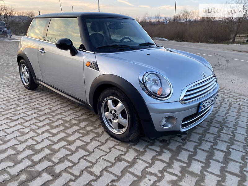 Хэтчбек MINI Hatch 2008 в Львове