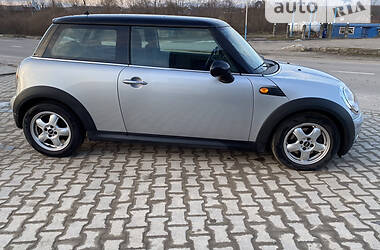 Хэтчбек MINI Hatch 2008 в Львове