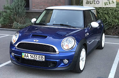 Хэтчбек MINI Hatch 2012 в Киеве