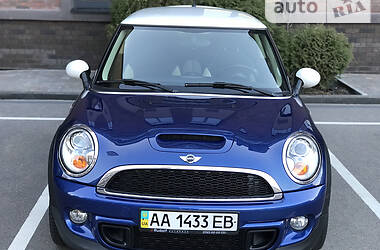 Хэтчбек MINI Hatch 2012 в Киеве