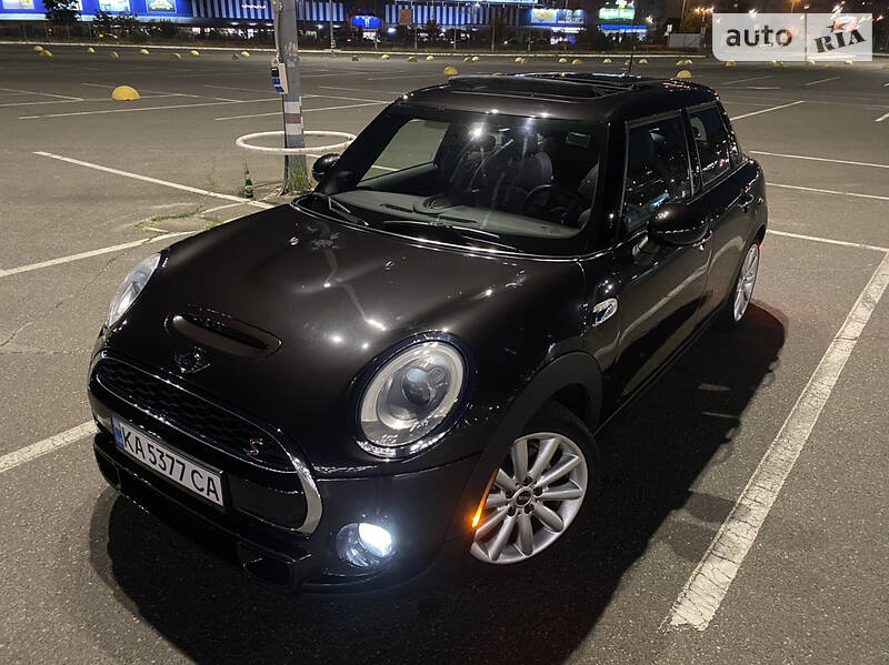 Хэтчбек MINI Hatch 2015 в Киеве