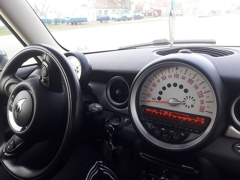 Хэтчбек MINI Hatch 2010 в Полтаве