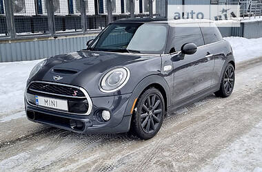 Хэтчбек MINI Hatch 2014 в Киеве