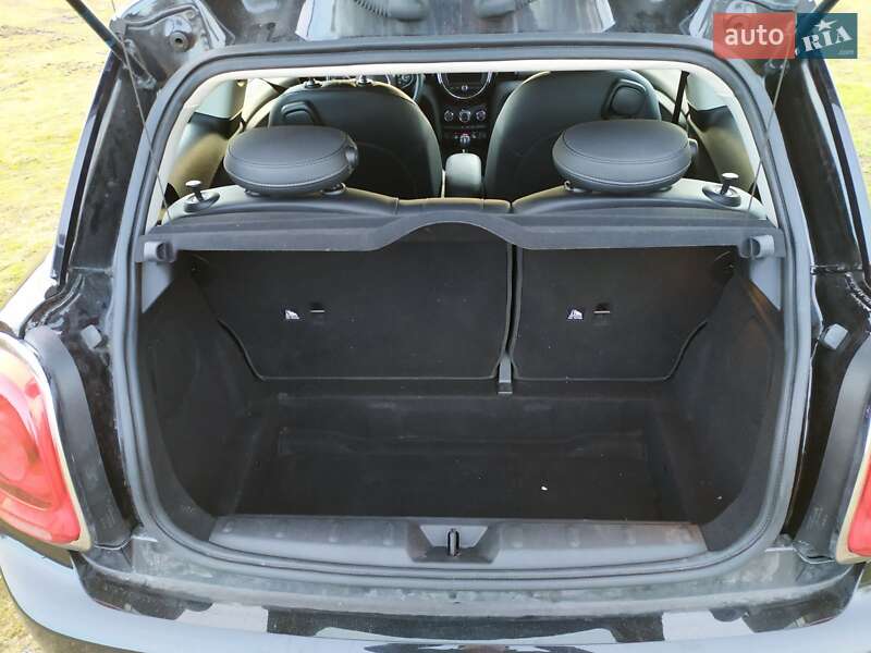 Хетчбек MINI Hatch 2018 в Києві