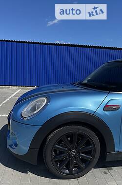 Хэтчбек MINI Hatch 2016 в Ивано-Франковске