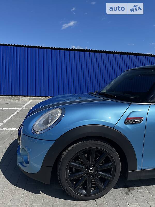 Хэтчбек MINI Hatch 2016 в Ивано-Франковске