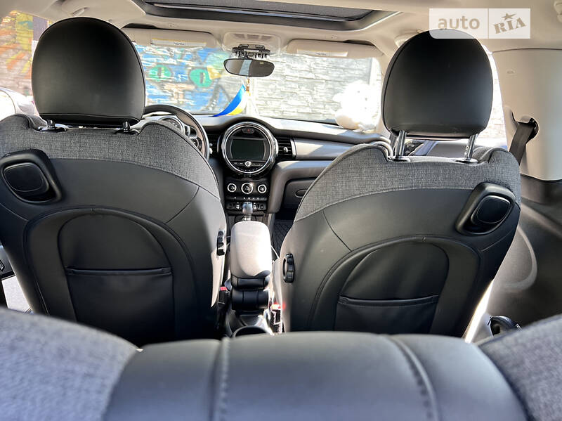 Хэтчбек MINI Hatch 2016 в Ирпене