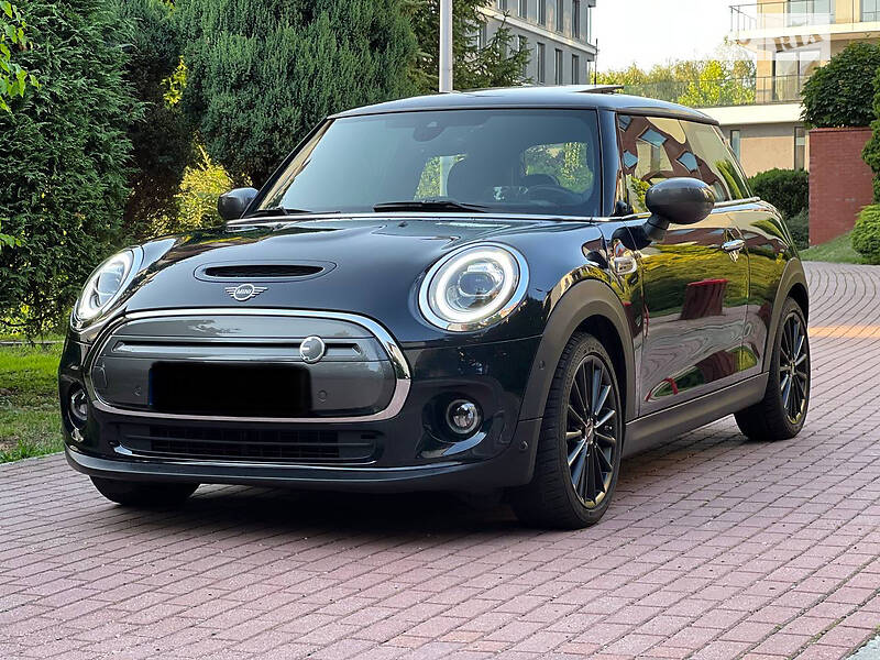 Купе MINI Hatch 2020 в Тернополі