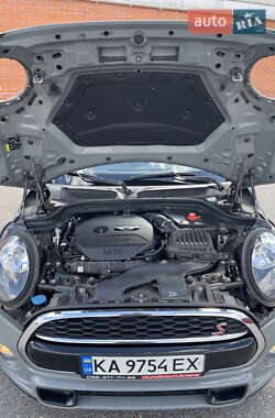 Хетчбек MINI Hatch 2019 в 
